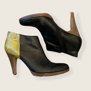 Size 8.5 Fioni Heeled Black Booties